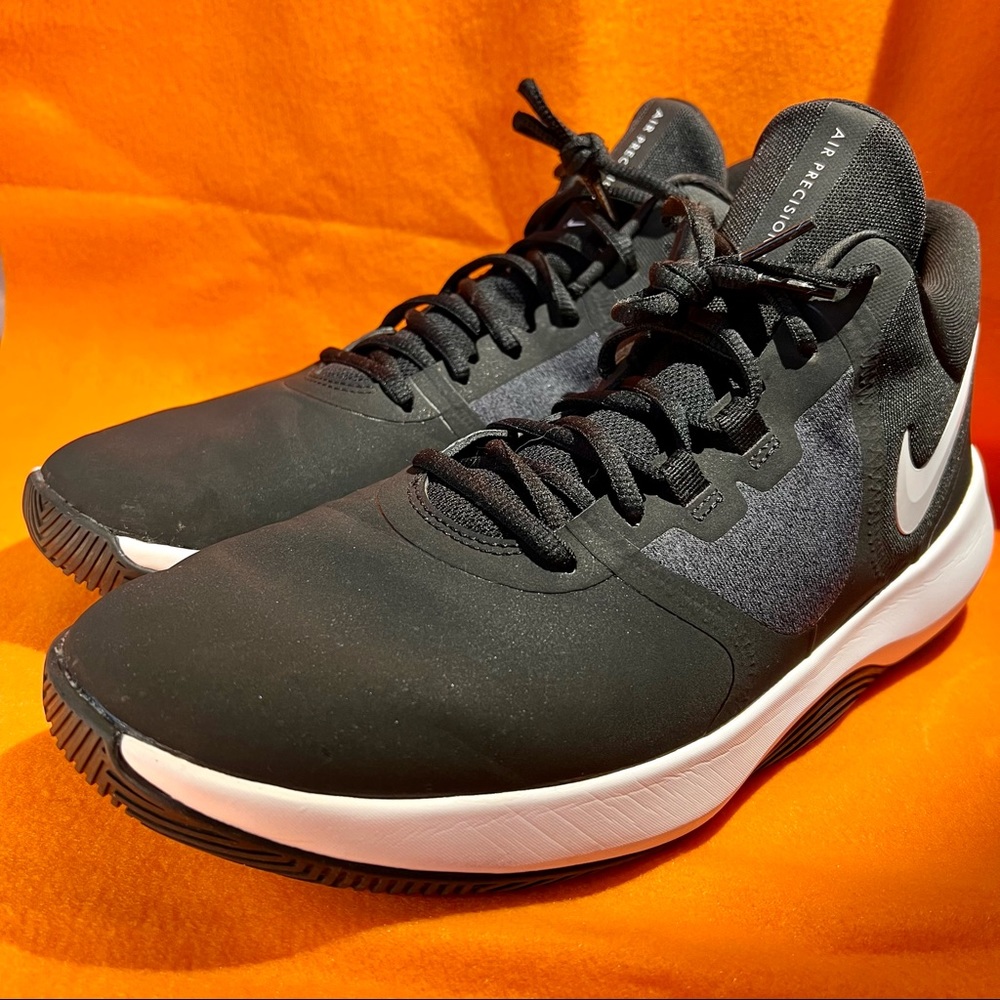 Nike air precision II NBK basketball shoes - size 11.5